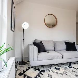 Richmond Place 3 By Ty Sa - Central - Free Parking Apartment